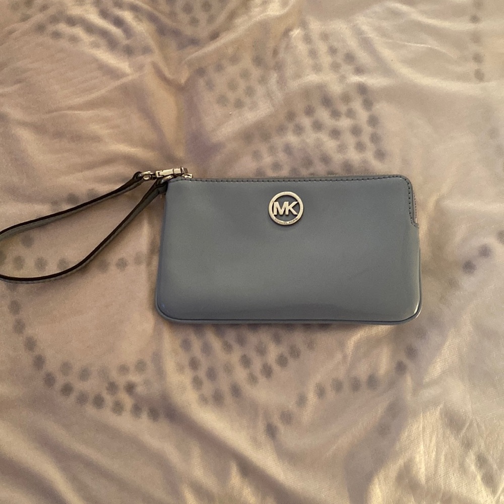 Michael kors wristlet